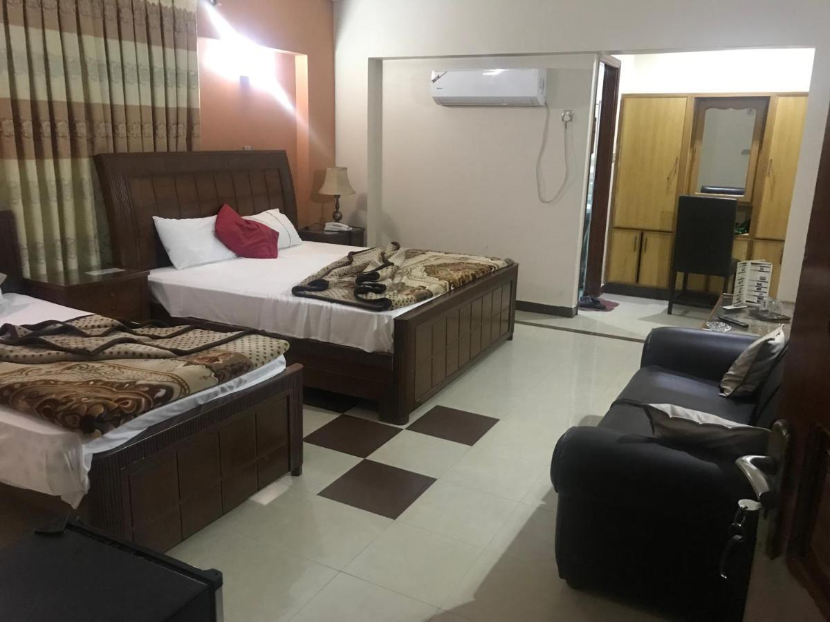 Mir Continental Hotel Muzaffarabad Zewnętrze zdjęcie