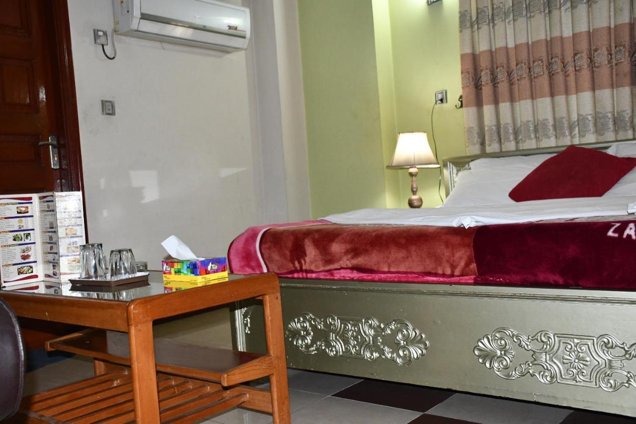 Mir Continental Hotel Muzaffarabad Zewnętrze zdjęcie