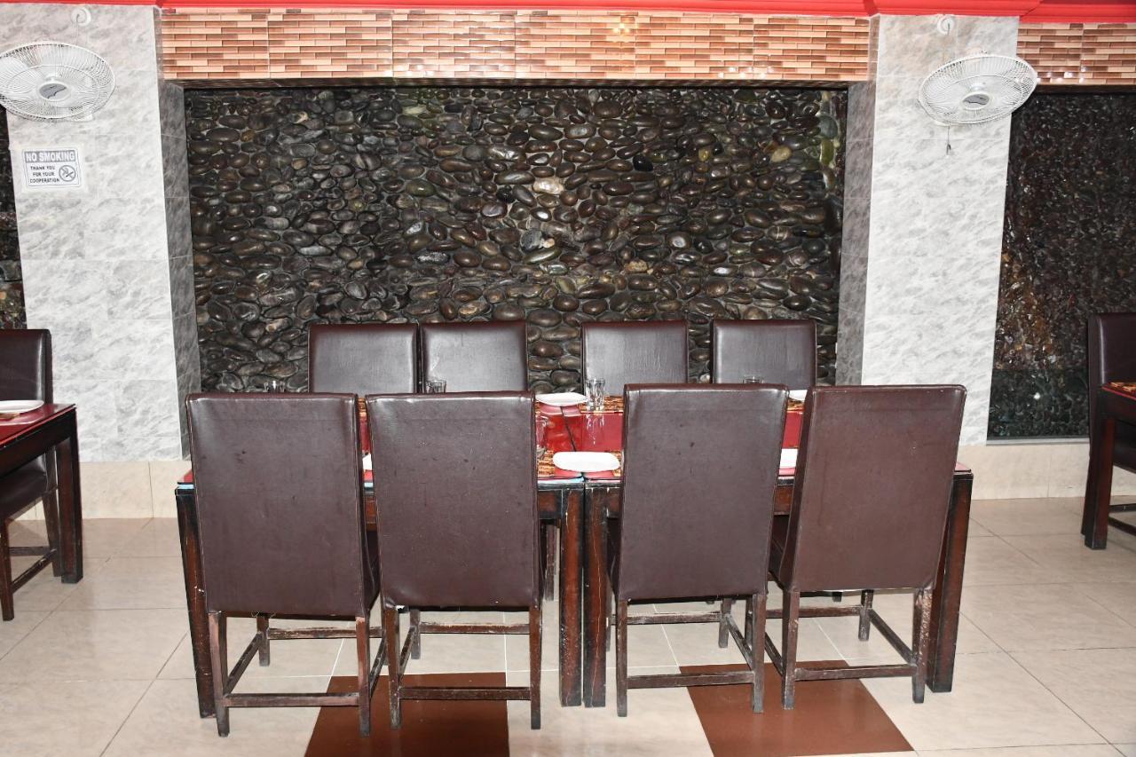 Mir Continental Hotel Muzaffarabad Zewnętrze zdjęcie